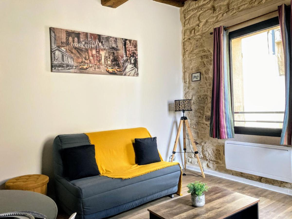 Immeuble 3 Apparts Centre Historique St Gilles Maisoncarreeconciergerie Saint-Gilles  Luaran gambar