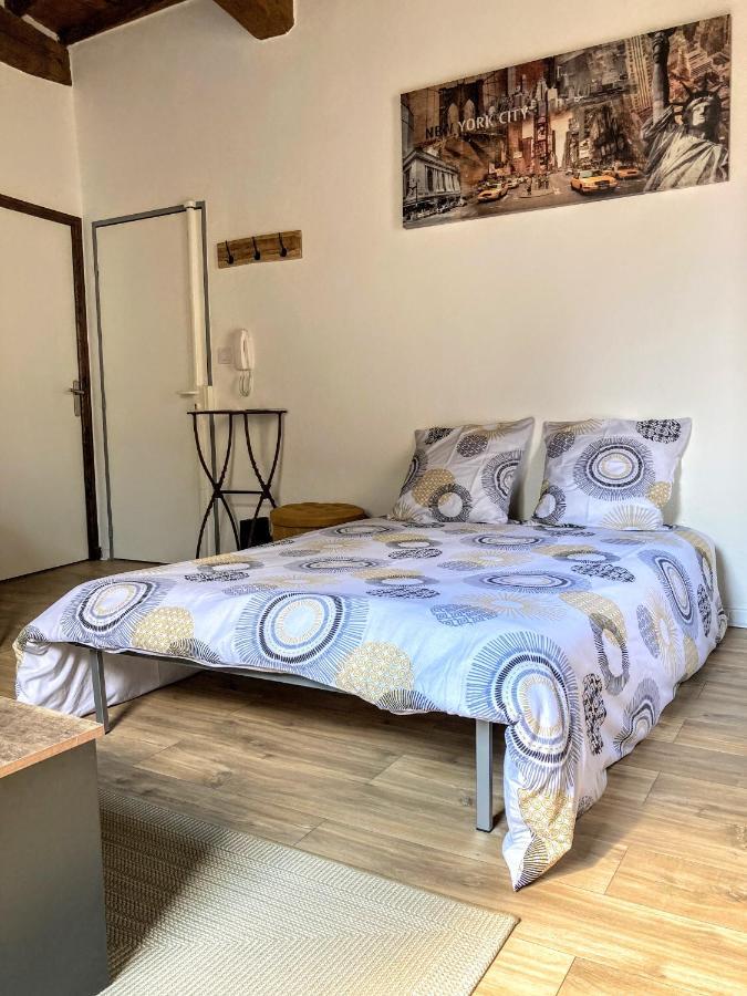 Immeuble 3 Apparts Centre Historique St Gilles Maisoncarreeconciergerie Saint-Gilles  Luaran gambar