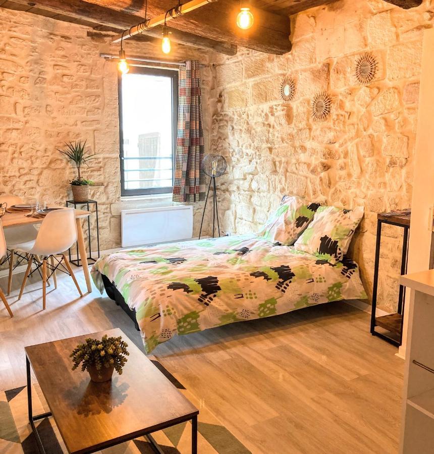 Immeuble 3 Apparts Centre Historique St Gilles Maisoncarreeconciergerie Saint-Gilles  Luaran gambar