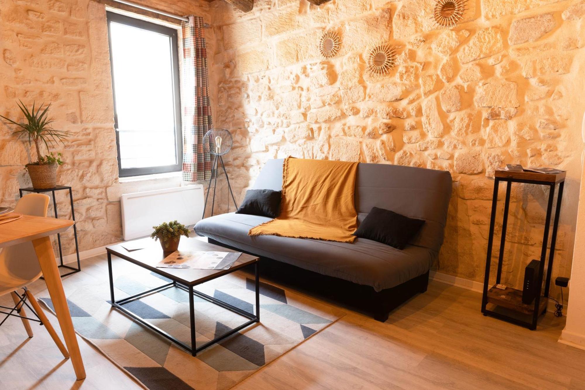 Immeuble 3 Apparts Centre Historique St Gilles Maisoncarreeconciergerie Saint-Gilles  Luaran gambar