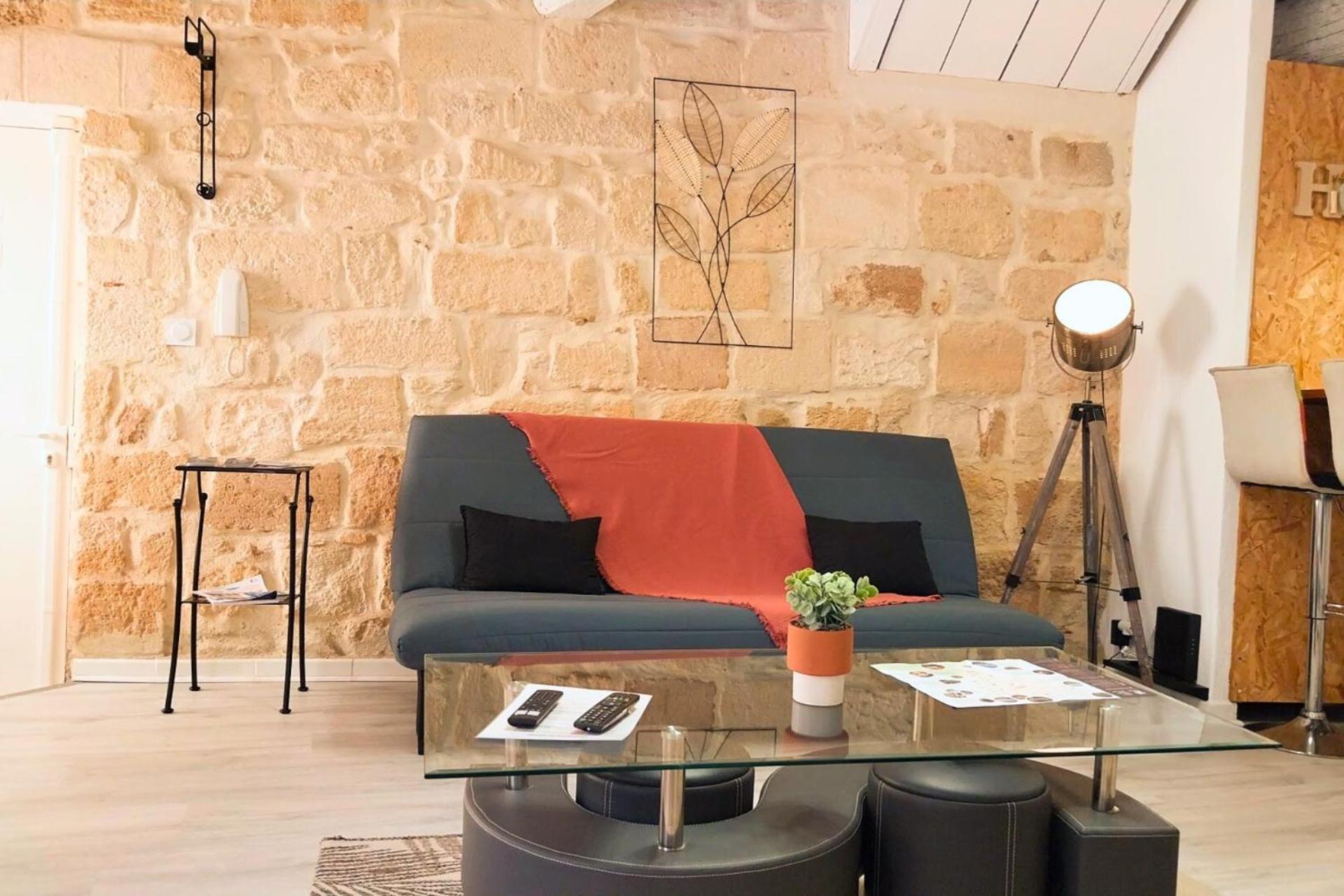 Immeuble 3 Apparts Centre Historique St Gilles Maisoncarreeconciergerie Saint-Gilles  Luaran gambar