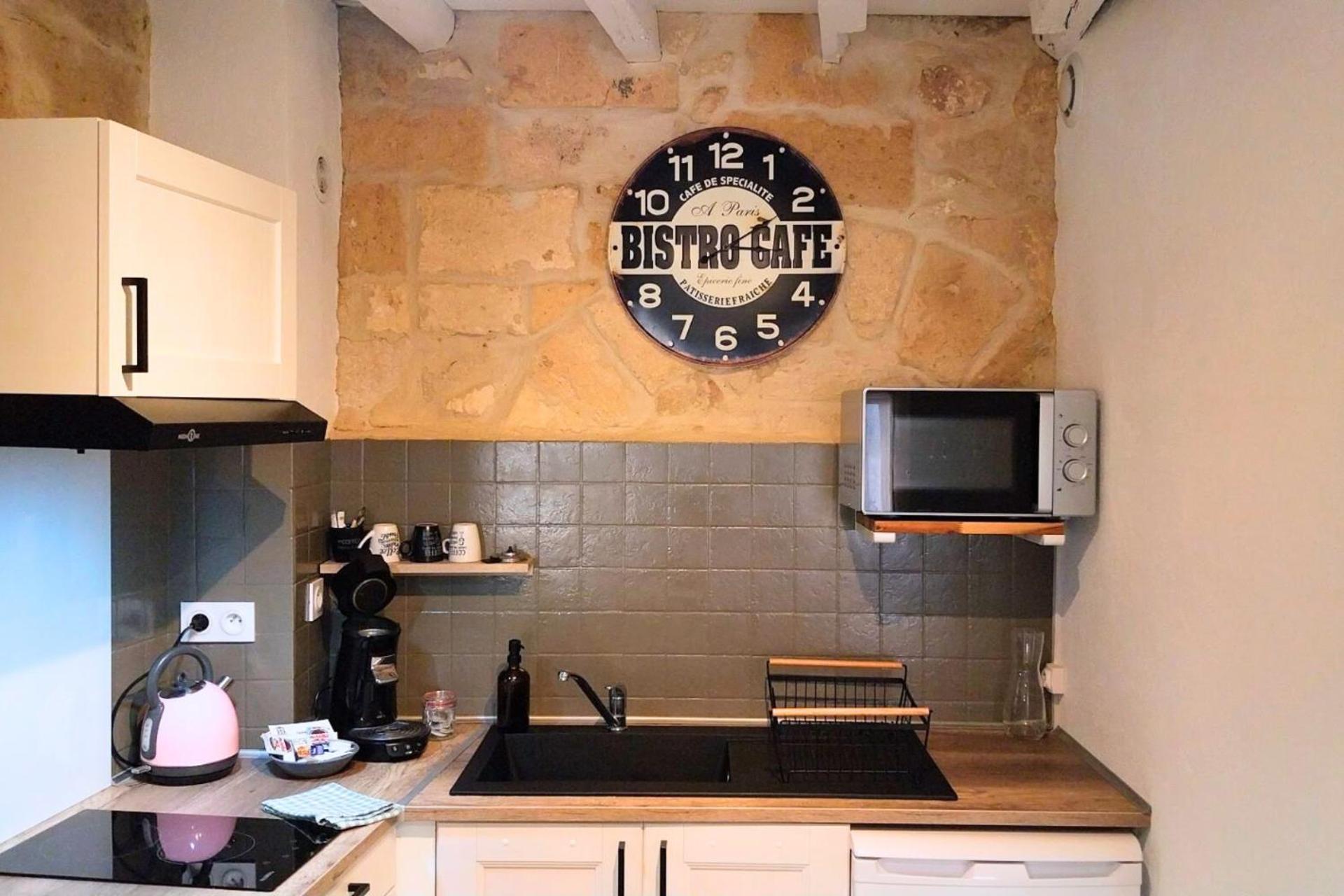 Immeuble 3 Apparts Centre Historique St Gilles Maisoncarreeconciergerie Saint-Gilles  Luaran gambar